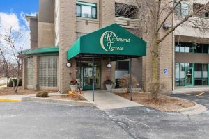 Richmond Terrace Condominiums, 400 N. Richmond Street